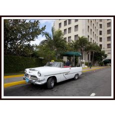 Vintage car in driveway of Hotel Nacional de Cuba, Havana, Cuba